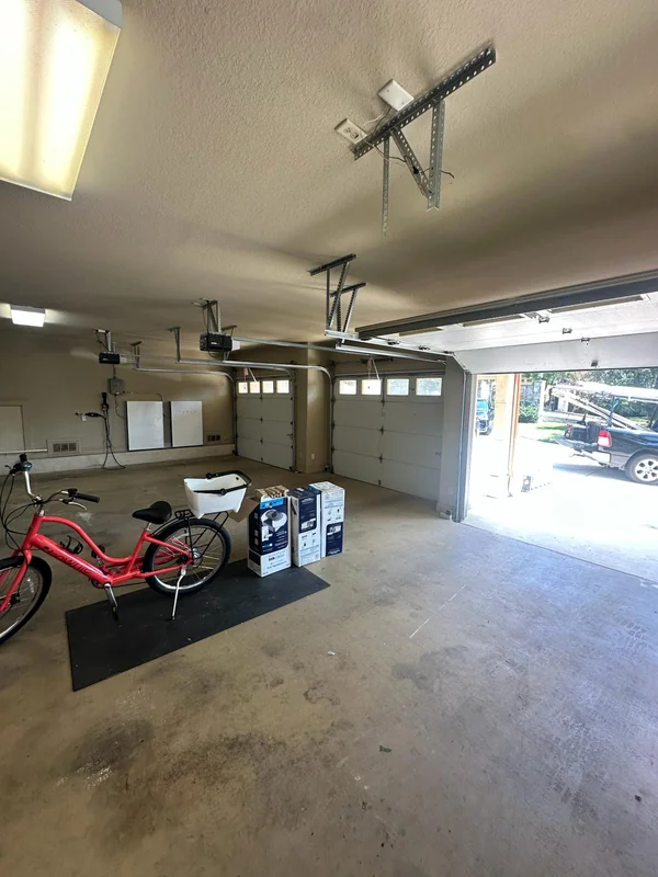 Professional Garage Door Services equipment used in Bergheim